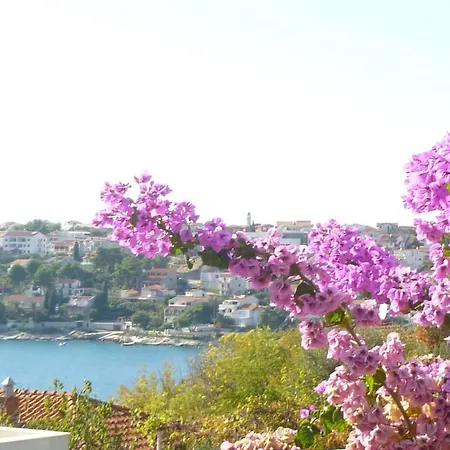 Luna Apartamento Trogir