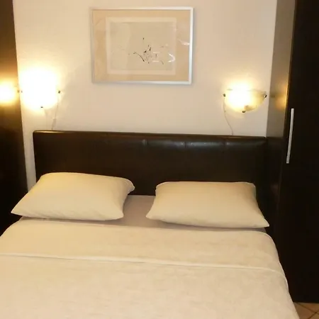 Luna Apartment *